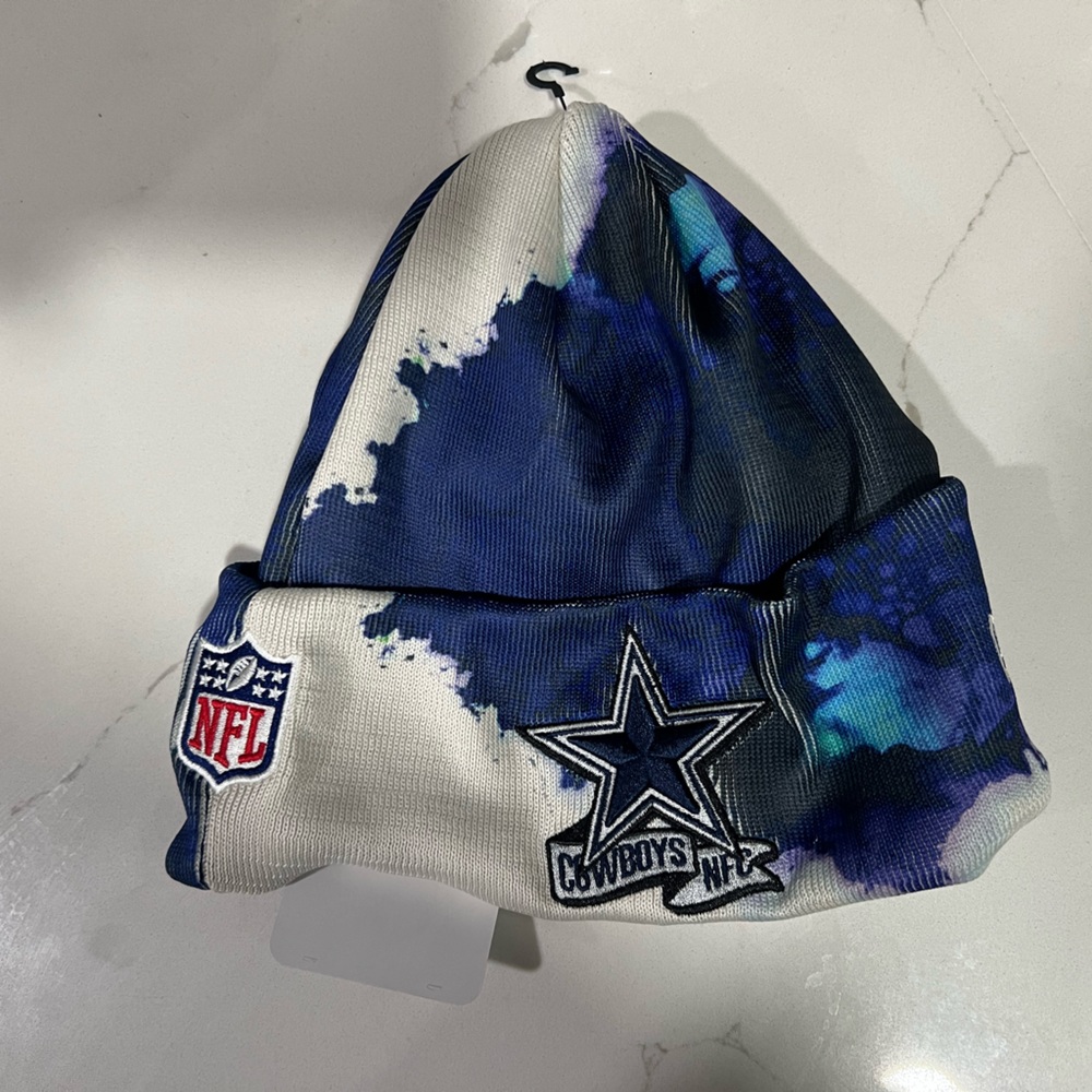 Dallas Cowboys 2022 NFL Era Sideline Ink Dye On Field Knit Beanie Hat